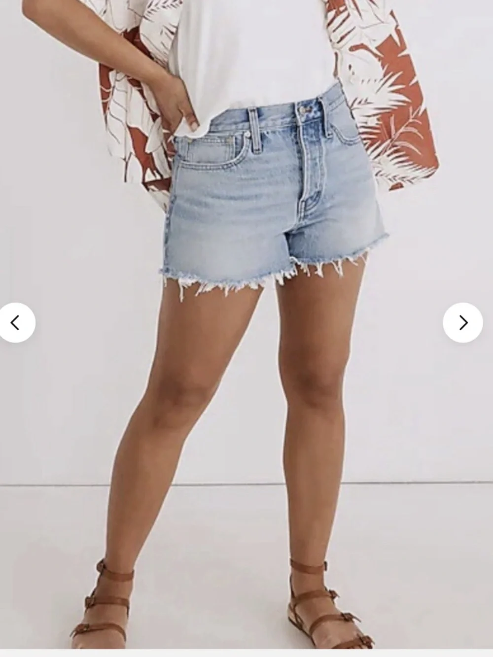 Like New Madewell Relaxed Denim Shorts Button Fly MD739 Size 31 - Picture 1 of 16